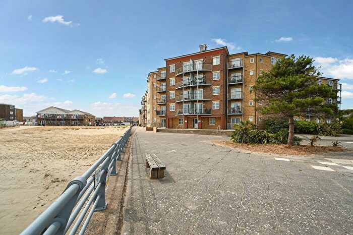 2 Bedroom Flat For Sale In Garland Point, Sussex Wharf, Shoreham By Sea, West Sussex, BN43