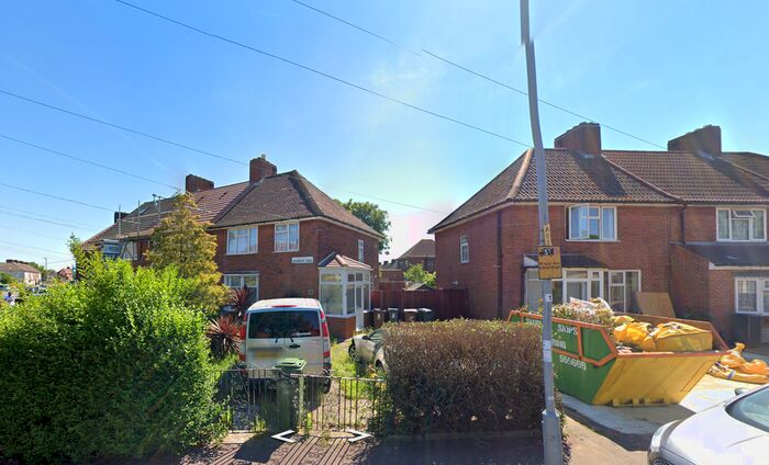 3 Bedroom Semi-Detached House To Rent In Aconbury Road, Dagenham, Essex, RM9