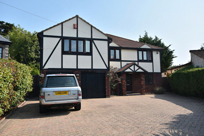 5 Bedroom Detached House For Sale In Ernest Road, Hornchurch, RM11