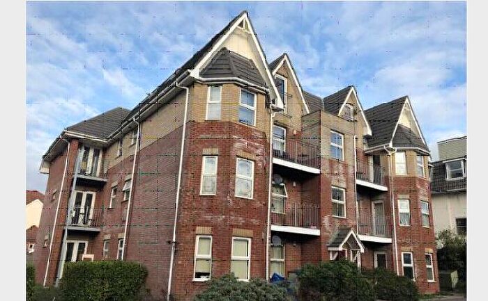 2 Bedroom Flat To Rent In Florence Road, Bournemouth, BH5