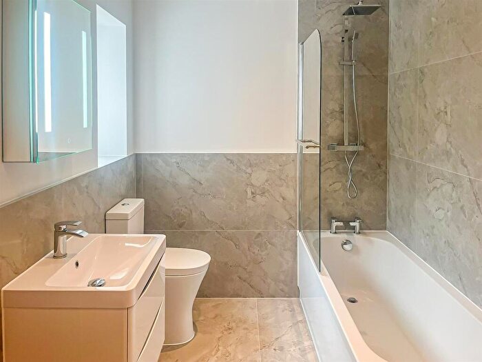 1 Bedroom Detached Bungalow For Sale In New Build Bungalow, Gladstone Road, Hockley, SS5