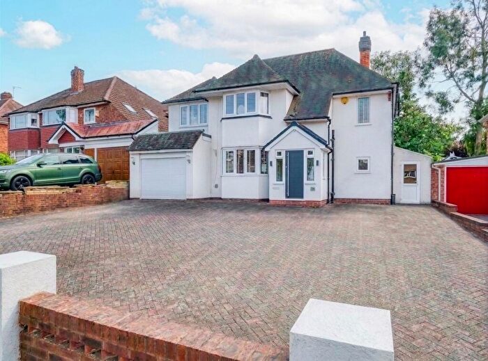 4 Bedroom Detached House For Sale In Ulverley Green Road, Solihull, B92