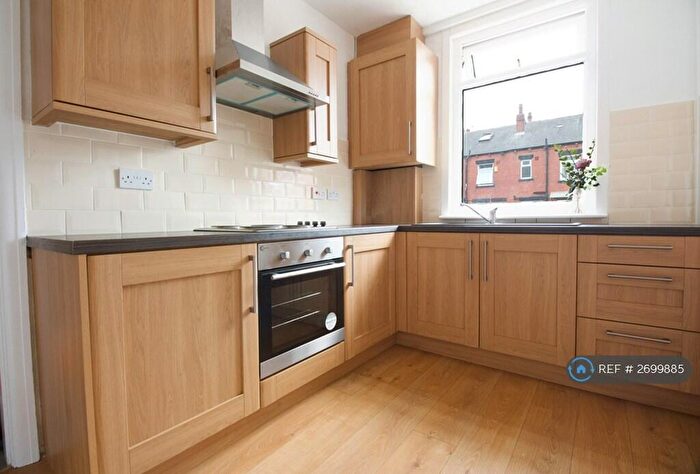 3 Bedroom Terraced House To Rent In Cross Flatts Drive, Leeds, LS11