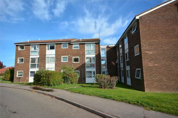 2 Bedroom Flat To Rent In Lupin Drive, CM1