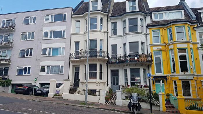 4 Bedroom Maisonette For Sale In Upper Rock Gardens, Brighton, BN2