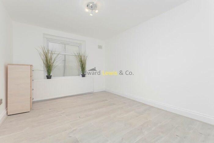 2 Bedroom Flat To Rent In Rectory Road, London, N16