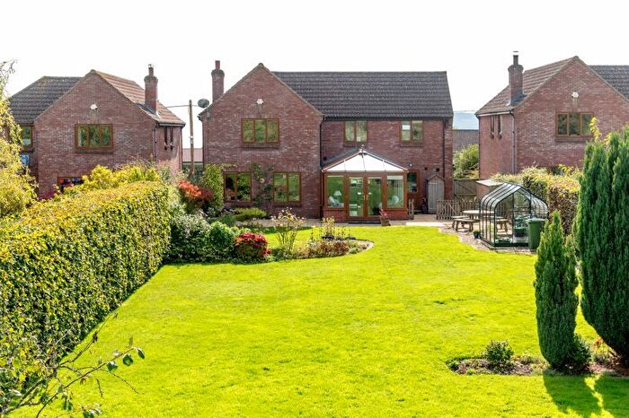 4 Bedroom Detached House For Sale In Butts Way, Taunton, TA4