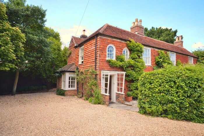 3 Bedroom Cottage To Rent In Kings Salten Road, Lymington, SO41