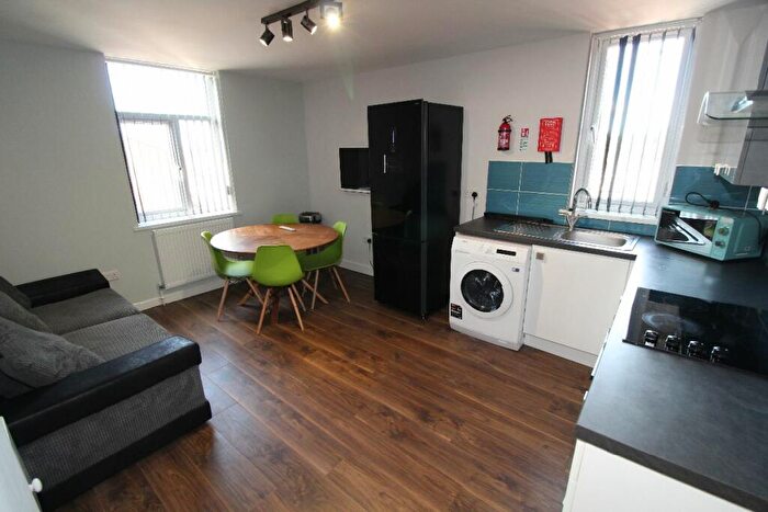 4 Bedroom Apartment To Rent In Hawkins Street, Flat, Preston, Lancashire, PR1