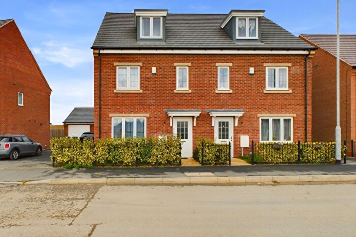 3 Bedroom Semi-Detached House To Rent In Airfield Road, Market Harborough, LE16