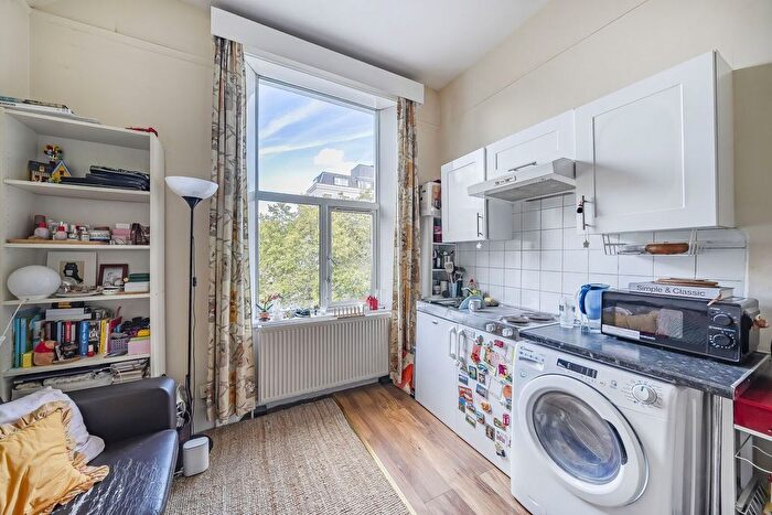 Studio To Rent In Cromwell Road, Kensington, London, SW5