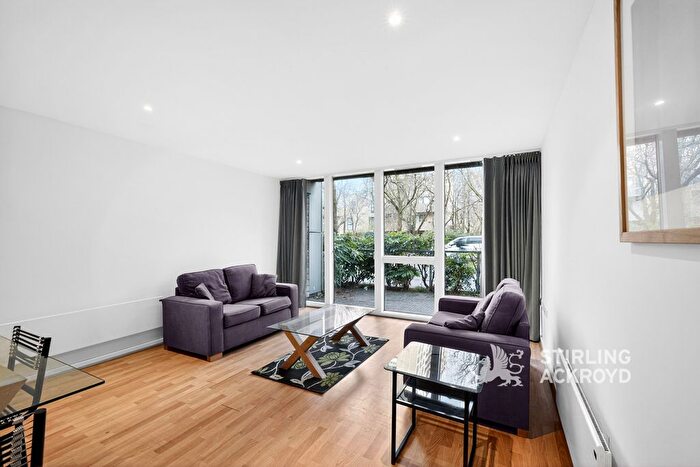 2 Bedroom Flat To Rent In Lever Street, London, EC1V