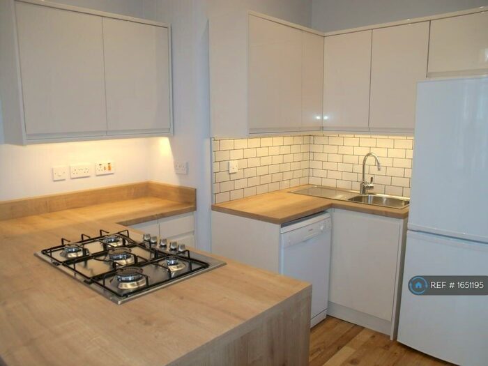 2 Bedroom Flat To Rent In White Street, Glasgow, G11