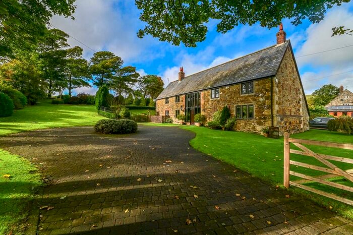 8 Bedroom Detached House For Sale In - With Self Contained Annex - Shorwell, PO30