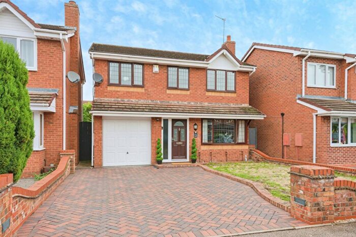 4 Bedroom Detached House For Sale In Lindisfarne, Glascote, Tamworth, B77