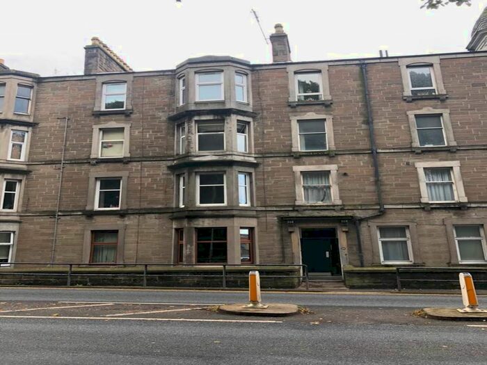 2 Bedroom Flat To Rent In Arbroath Road, Dundee, DD4