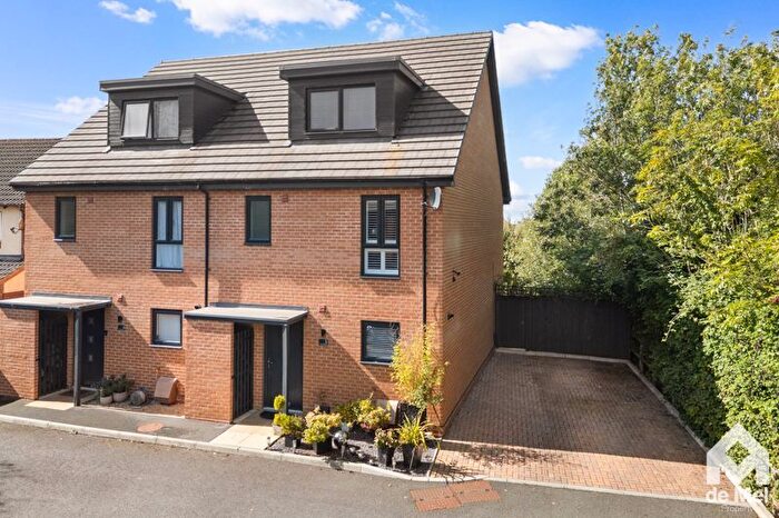 3 Bedroom Semi-Detached House For Sale In May Hill Drive, Bishops Cleeve, GL52