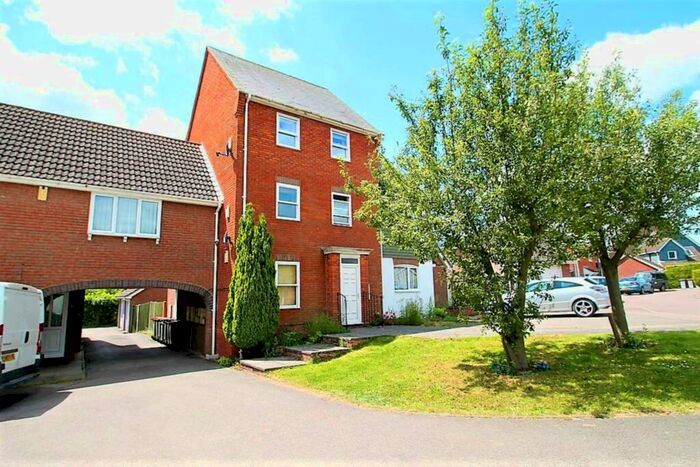 1 Bedroom Flat To Rent In Wivelsfield, Eaton Bray, LU6