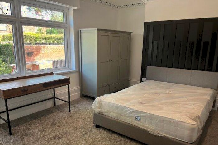 Studio To Rent In Room, Main Street, Nottingham, NG16