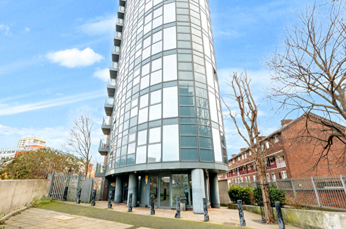 2 Bedroom Apartment For Sale In Angel Lane, London, E15