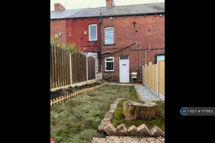 2 Bedroom Terraced House To Rent In Castle Street, Barnsley, S70