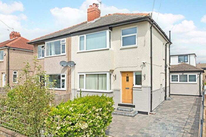 3 Bedroom Semi-Detached House For Sale In Westfield Drive, Yeadon, Leeds, LS19