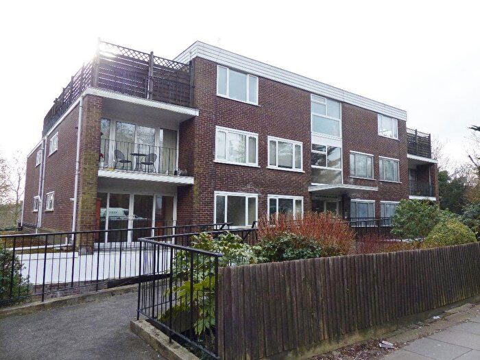 2 Bedroom Apartment To Rent In October Place, Holders Hill Road, London, NW4