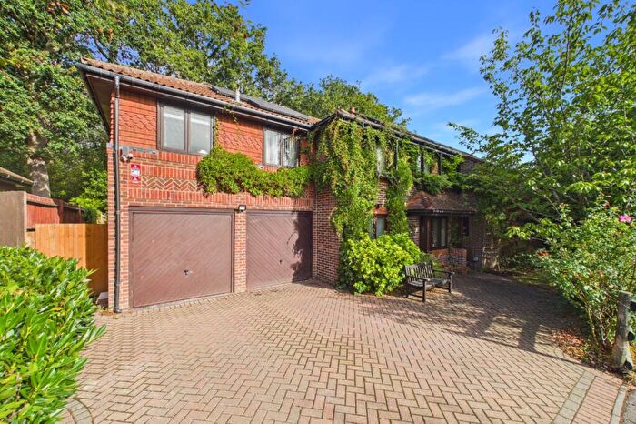 5 Bedroom Detached House For Sale In Tarragon Close, Bracknell, Berkshire, RG12