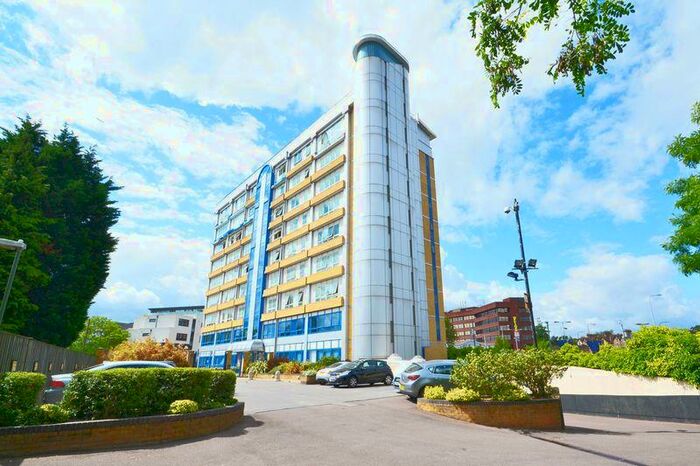 2 Bedroom Apartment To Rent In Sherman Road, Bromley, BR1