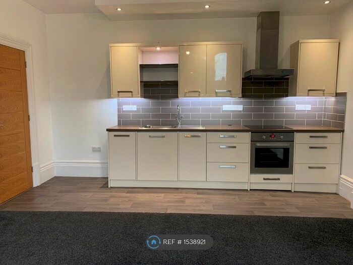 2 Bedroom Flat To Rent In Hamilton Road, Lincoln, LN5