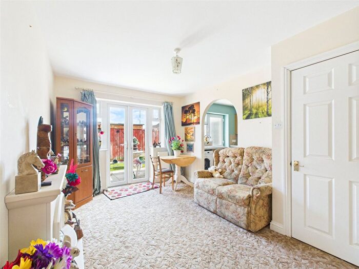 1 Bedroom Bungalow For Sale In Ermin Park, Brockworth, Gloucester, Gloucestershire, GL3