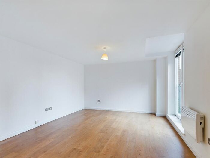 Studio To Rent In Bromsgrove Street, City Centre, Birmingham, B5