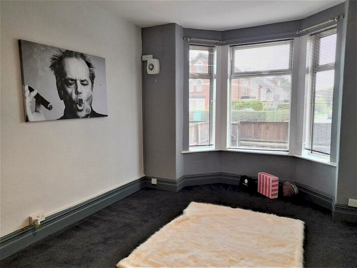 1 Bedroom Flat To Rent In Austhorpe Road, Leeds, LS15