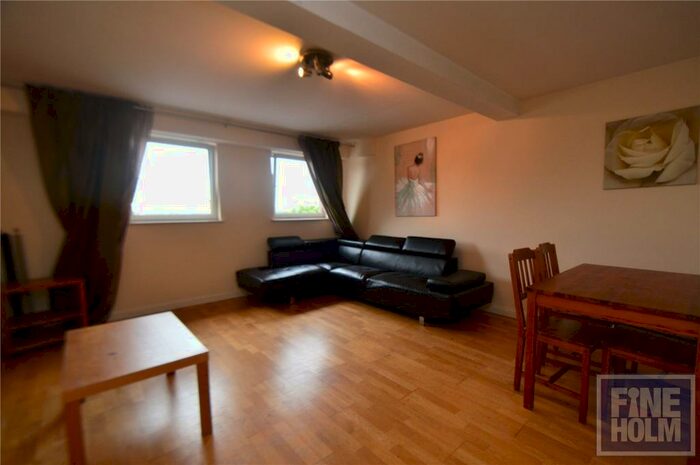 2 Bedroom Apartment To Rent In Wallace Street, Glasgow, G5