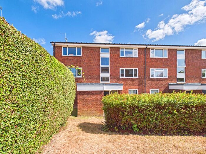 1 Bedroom Flat To Rent In Bellfield, Pixton Way, Croydon, CR0
