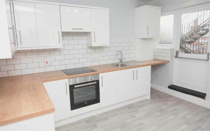 2 Bedroom Flat To Rent In Flat Church Street, Norton, Malton, YO17