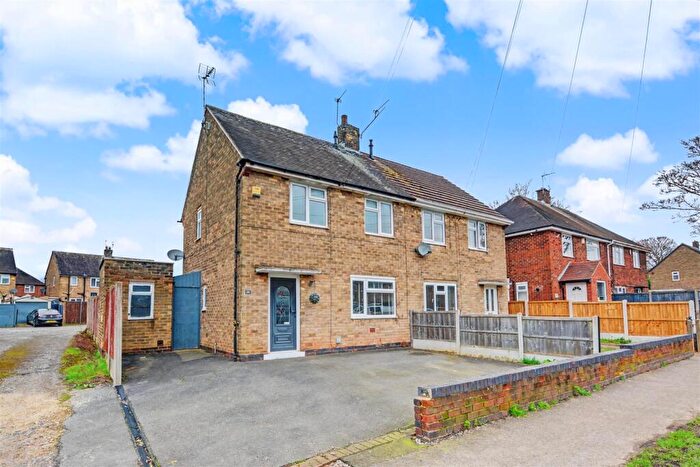3 Bedroom Semi Detached House For Sale In Broomhill Road, Hucknall, Nottingham, NG15