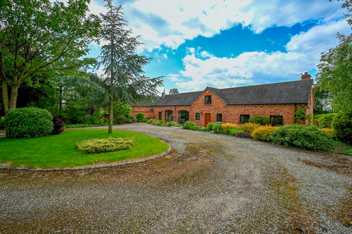 5 Bedroom Barn Conversion For Sale In Maker Lane, Hoar Cross, DE13