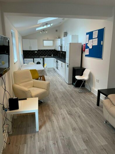 4 Bedroom Terraced House To Rent In Osmaston Street, Nottingham, Nottinghamshire, NG7