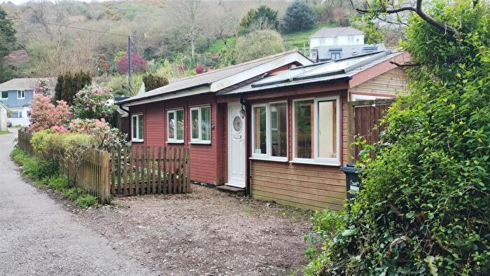 2 Bedroom Chalet For Sale In Seaton Beach - Yards, PL11