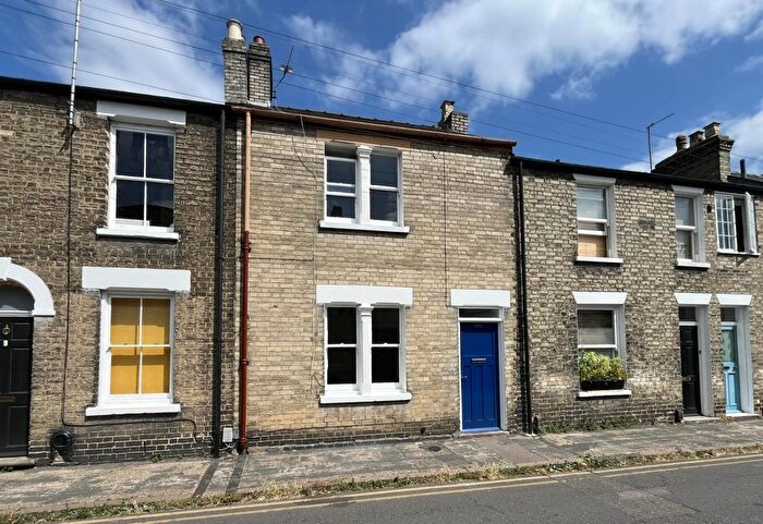 2 Bedroom Terraced House For Sale In Sturton Street, Cambridge, CB1