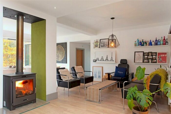 5 Bedroom Detached House For Sale In Bucklebury Alley, Cold Ash, Thatcham, Berkshire, RG18