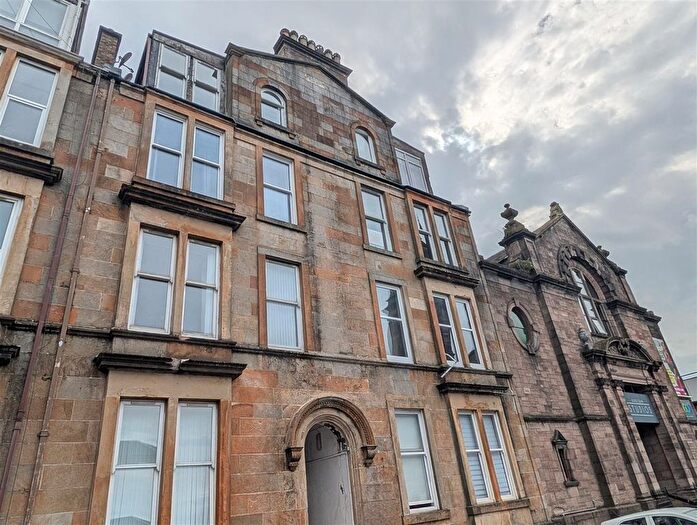 2 Bedroom Flat For Sale In George Square, Greenock, PA15