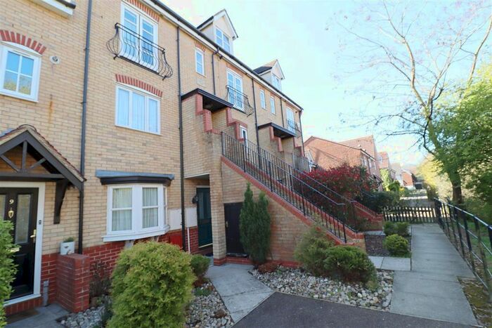 2 Bedroom Maisonette To Rent In Shires Close, Great Notley, Braintree CM77