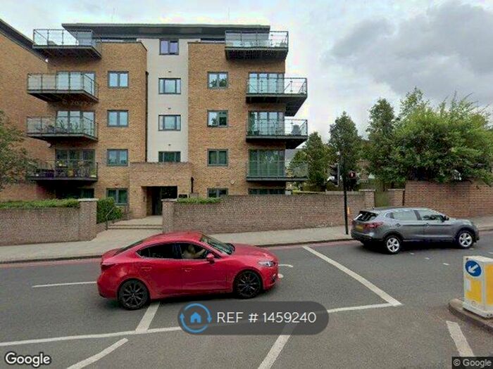 2 Bedroom Flat To Rent In Roebuck House, London, SW15