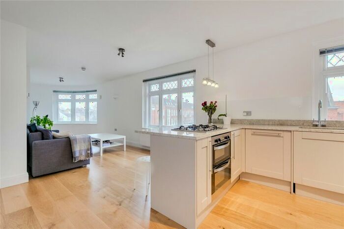 1 Bedroom Flat To Rent In Sheen Lane House, Upper Richmond Road West, SW14