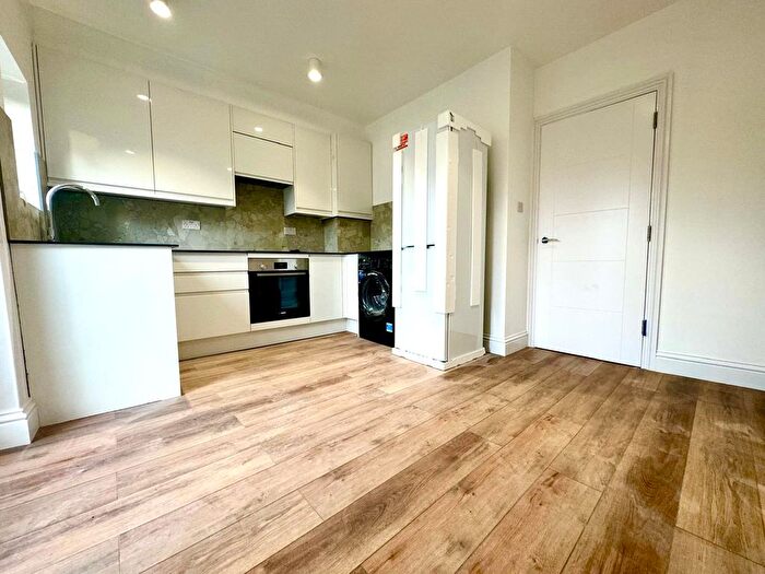 1 Bedroom Flat To Rent In Grant Road, Wealdstone, Harrow, HA3