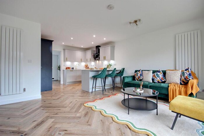 4 Bedroom Detached House For Sale In Cartwright Lane, Beverley, HU17