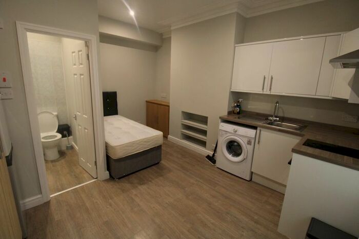 1 Bedroom Flat To Rent In Paradise Street, Audenshaw, Manchester M34