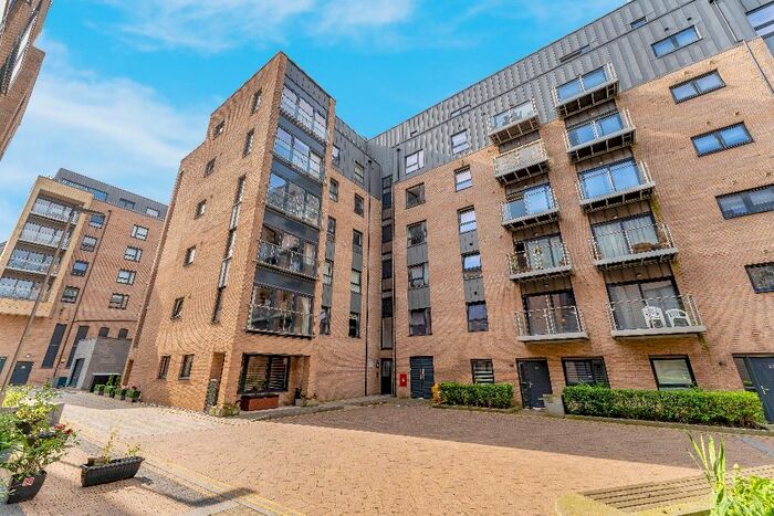 2 Bedroom Flat To Rent In Shrubhill Walk, Leith, Edinburgh, EH7